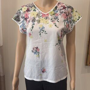 Ted Baker London White Floral Short Sleeve Top - Size 4 (small)